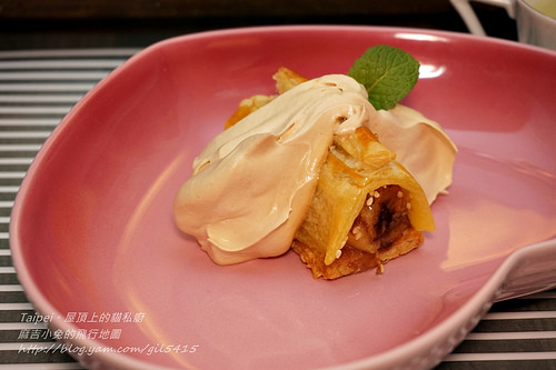 2014【屋頂上的貓 食堂。私廚】逸仙路新家新風貌。訂位要等N個月後 @麻吉小兔。世界行旅