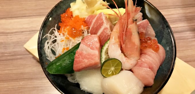 台北行天宮【小六食堂~離緣肉炸豬排 / 橘水海膽+TORO大腹丼】 @麻吉小兔。世界行旅