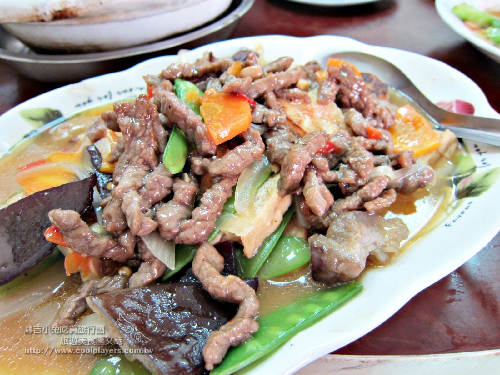 景美【一家魚頭火鍋店（原：浙江大陳島小吃）】砂鍋魚頭 炒年糕 @麻吉小兔。世界行旅