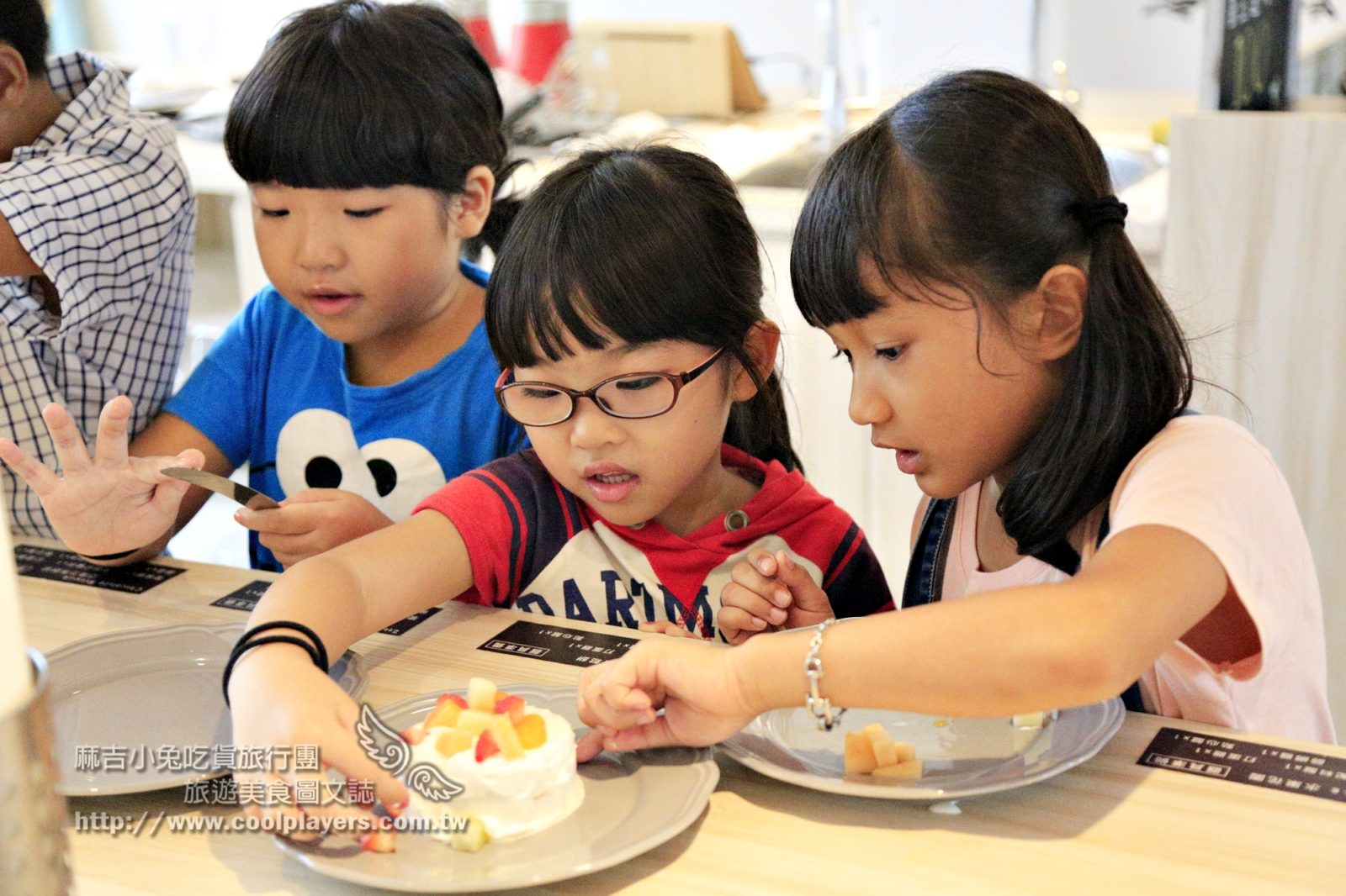 (搬遷至中正店)亞尼克台南安平店【手做甜點DIY】夢幻滋味親子一起動手做 @麻吉小兔。世界行旅