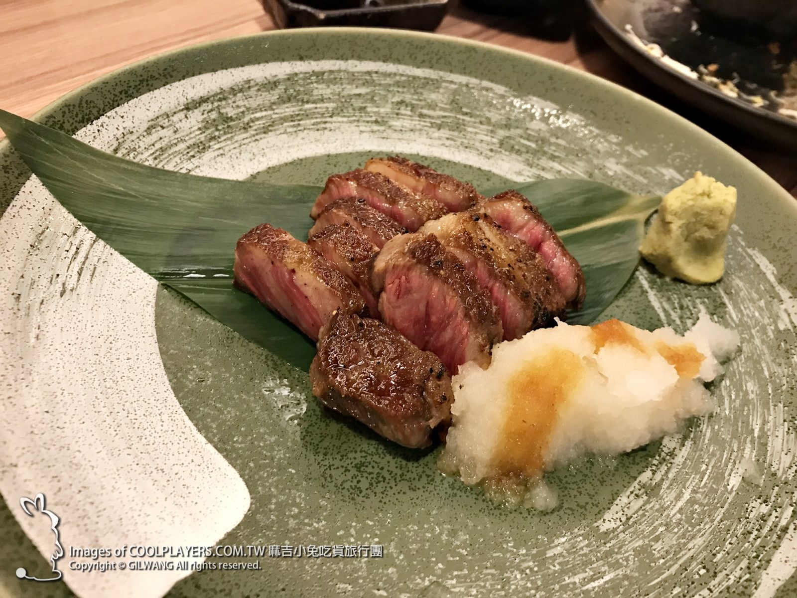 日本和牛開放【廣島縣產 A5 BMS 10 頂級黑毛和牛】小六食堂就能吃到超級美味 @麻吉小兔。世界行旅