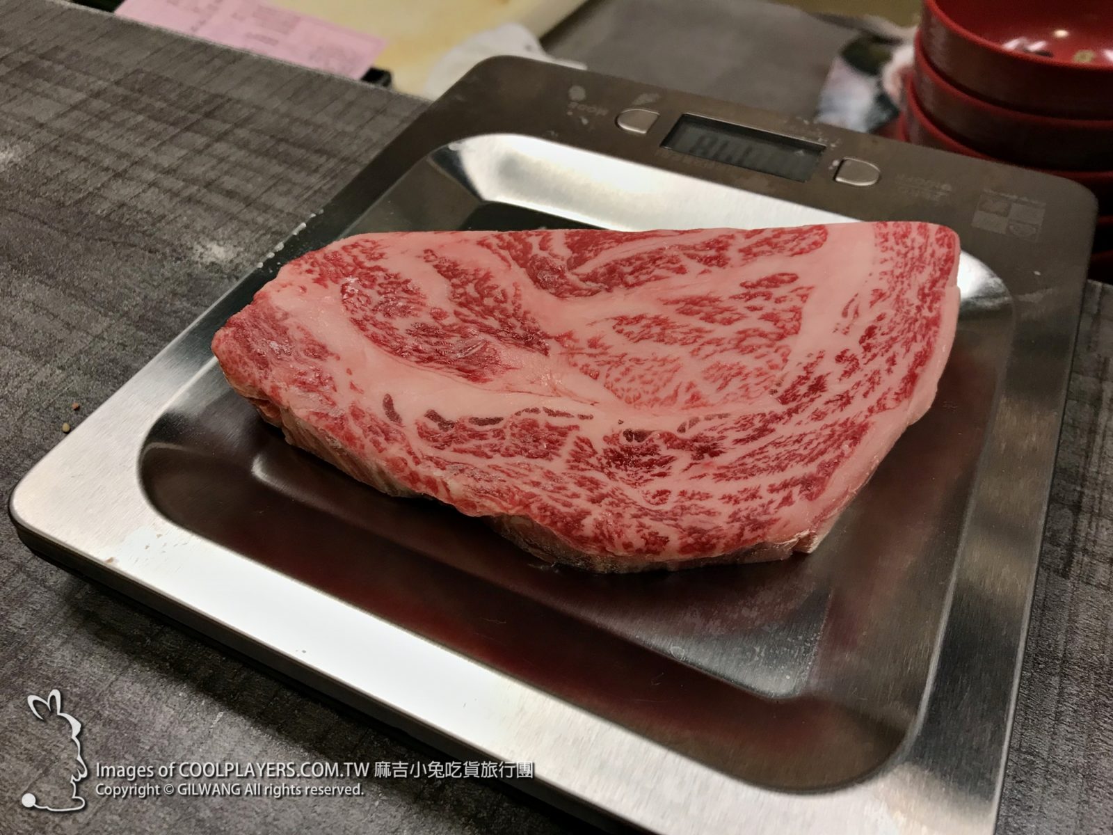 小六食堂限時限量【日本A5和牛炸牛排、A5和牛沙朗、日本柚子胡椒火鍋】日料快變和牛食堂~小六主廚94狂 @麻吉小兔。世界行旅