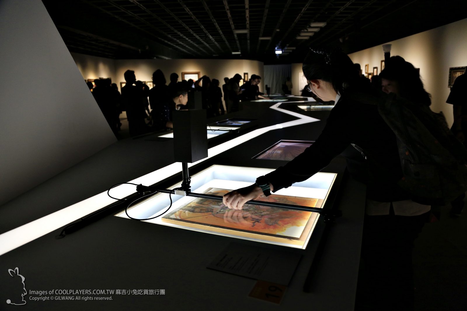 【千年一問 故宮鄭問大展】首位故宮展出漫畫家 獨特風格 經典鄭問 @麻吉小兔。世界行旅