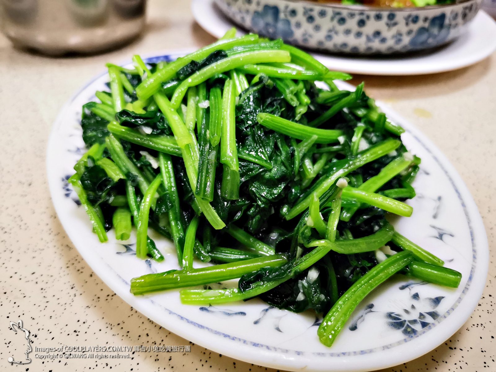 台南老店【正宗羊城油雞。羊城小食】滑嫩美味最強油雞~台南巷弄美食必吃大推薦 @麻吉小兔。世界行旅